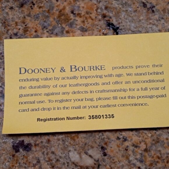 Dooney & Bourke Signature Buckle Satchel Tote w/wristlet. - Picture 3 of 16